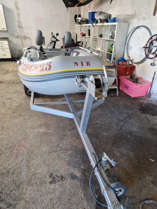 Barco Zodiac inflable