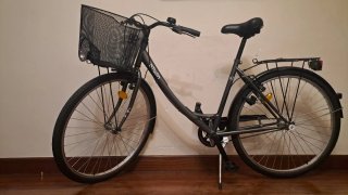 Bicicleta Paseo Negra con Cesta y Portabultos