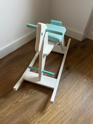 Caballito de madera restaurado