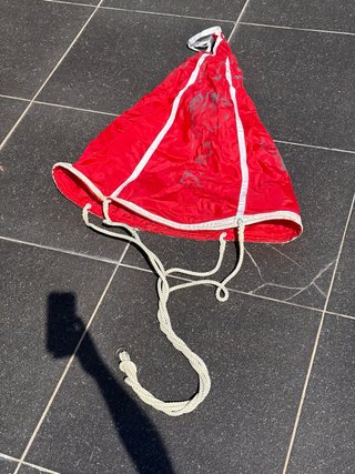 Ancla de emergencia roja