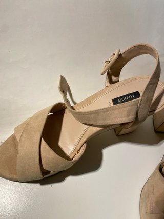 Tacones Beige con Plataforma talla 38