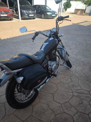 Yamaha Cruiser Negra/Gris Manual
