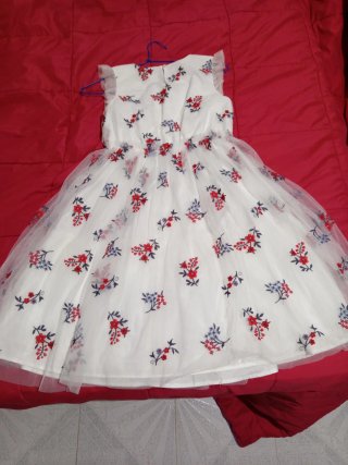Vestido blanco niña flores