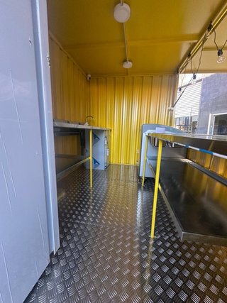 Foodtruck homologado amarillo