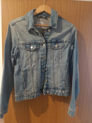 Cazadora vaquera azul claro
