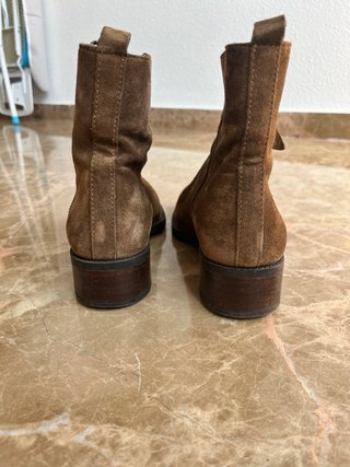 Botines de piel marrones