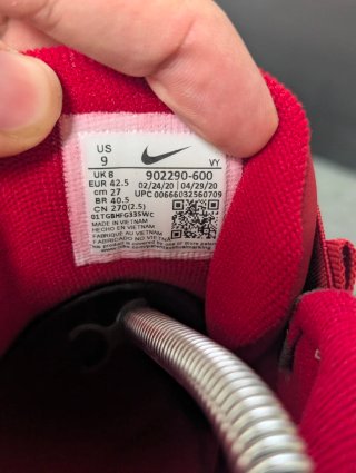 Nike x Supreme More Uptempo Rojo