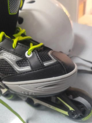 Patines en línea Oxelo niñ@ casco y protecciones