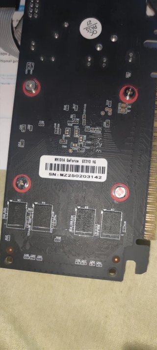 Tarjeta Gráfica SZMC Nvidia GT 210