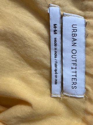 Vestido amarillo bordado talla M