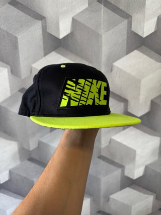 Gorras visera plana