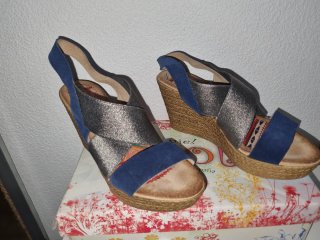Sandalias Kola Piel Azul y Plata