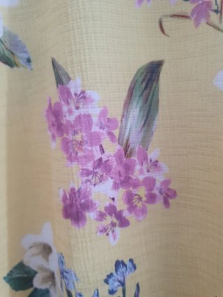 Blusa Cortefiel floral amarilla Talla M