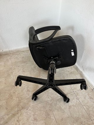 Silla de oficina JYSK NIMTOFTE negra