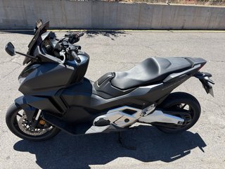 Honda Forza 750 (2023)