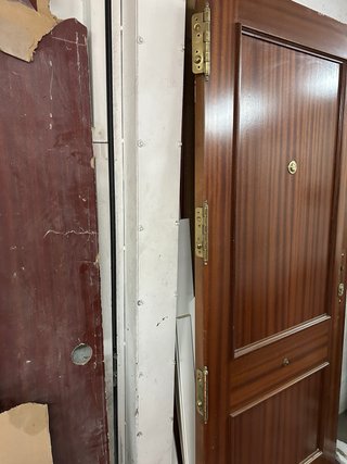 Puerta blindada madera