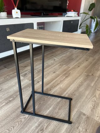 Mesa auxiliar moderna madera y metal
