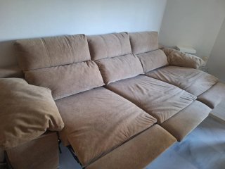 Sofá y sillón individual beige