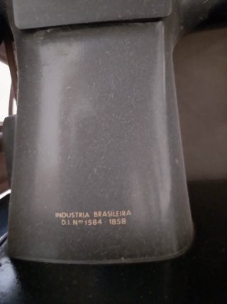 Máquina de coser Singer años 60