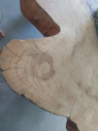 Mesa de centro de madera rústica