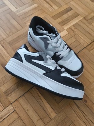 Zapatillas Patines Talla 38 Blanco/Negro
