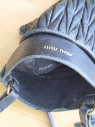 Borsa a tracolla Miu Miu nera