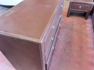Dormitorio completo: cama, mesita y cómoda de 150