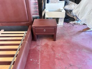 Dormitorio completo: cama, mesita y cómoda de 150