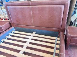 Dormitorio completo: cama, mesita y cómoda de 150