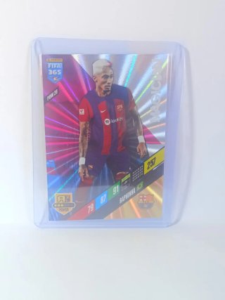 Cromo Panini FIFA 365 24 magician