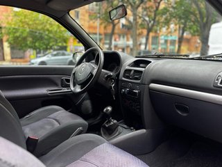 Renault Clio 2003