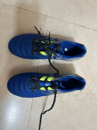 Botas nuevas de Rugby/Fútbol Kipsta Talla 32