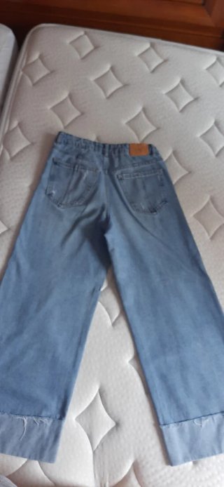 Vaqueros niña rotos