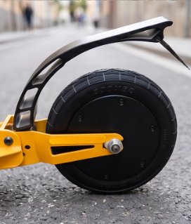Patinete eléctrico infantil amarillo. Como nuevo