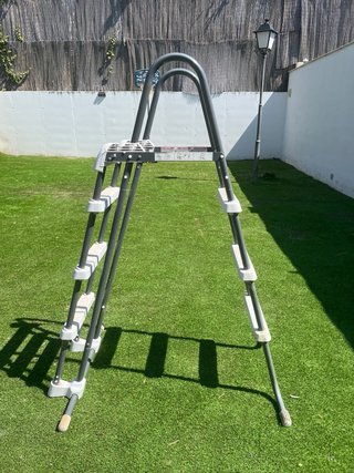 Escalera Intex Piscina Metal/Plástico( solo Jaen)