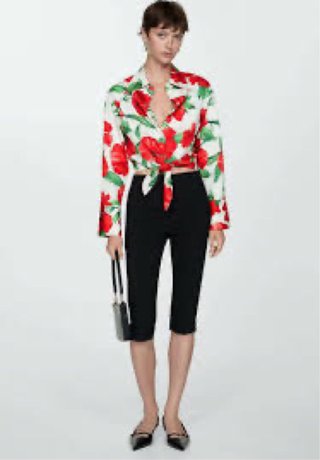 Camisa anudada flores roja y blanca