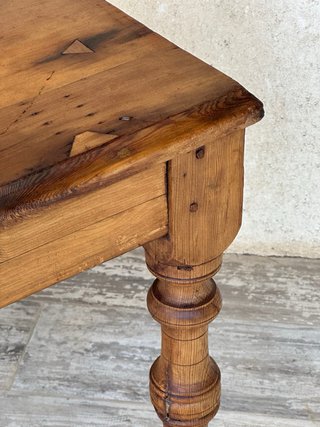 Mesa antigua francesa