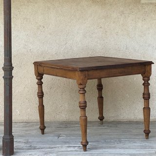Mesa antigua francesa