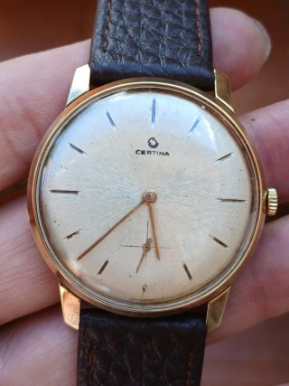 Reloj Certina Cuerda Caballero Dorado