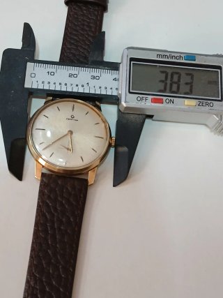Reloj Certina Cuerda Caballero Dorado