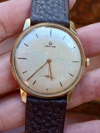 Reloj Certina Cuerda Caballero Dorado