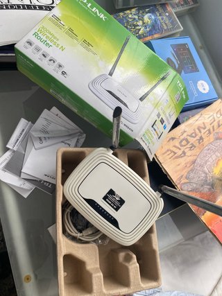 Router TP-Link Wireless N 300Mbps