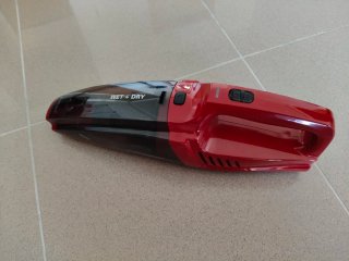 Aspirapolvere portatile rosso