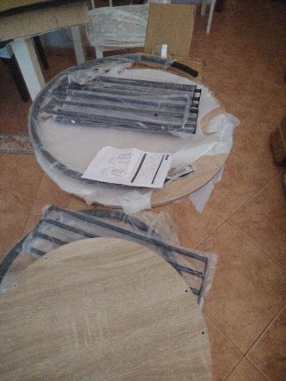 Tavoli ausiliari in metallo e legno