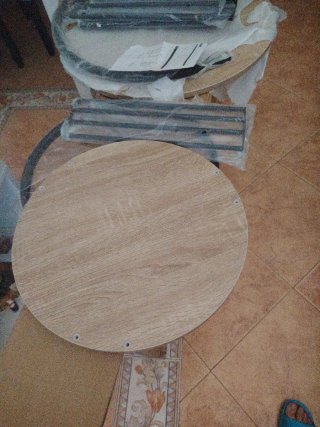 Tavoli ausiliari in metallo e legno
