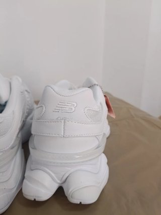 New Balance 9060 Bianche