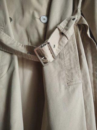 Gabardina corta beige