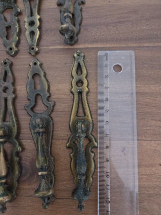 Tiradores vintage dorados para muebles