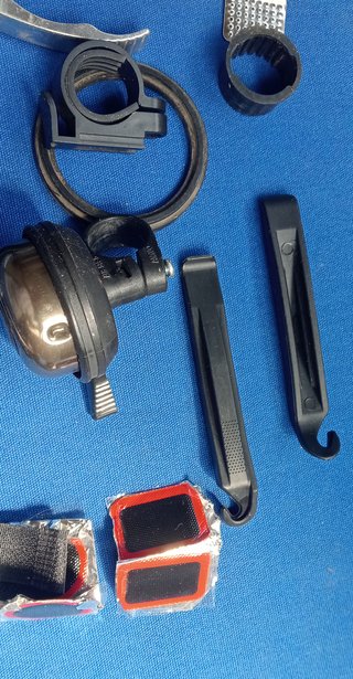 Kit Accesorios Bicicleta: Bomba, Timbre, Herramien