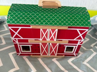 Granja de madera para niños